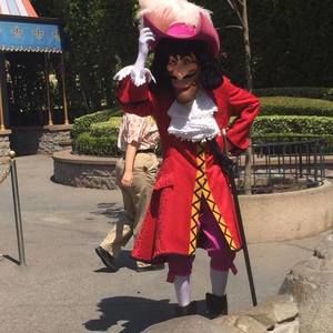 Meet your Posher, Javier